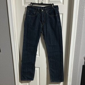 Like New Mens 505 Levi Jeans Tag 34W 34L
Levis Measure at 33W 32.5L straight leg